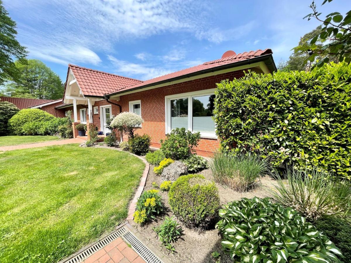 Landhaus Am Wald Mit Garten Mit 1 Schlafnische Und 1 Schlafzimmer Aurich Luaran gambar