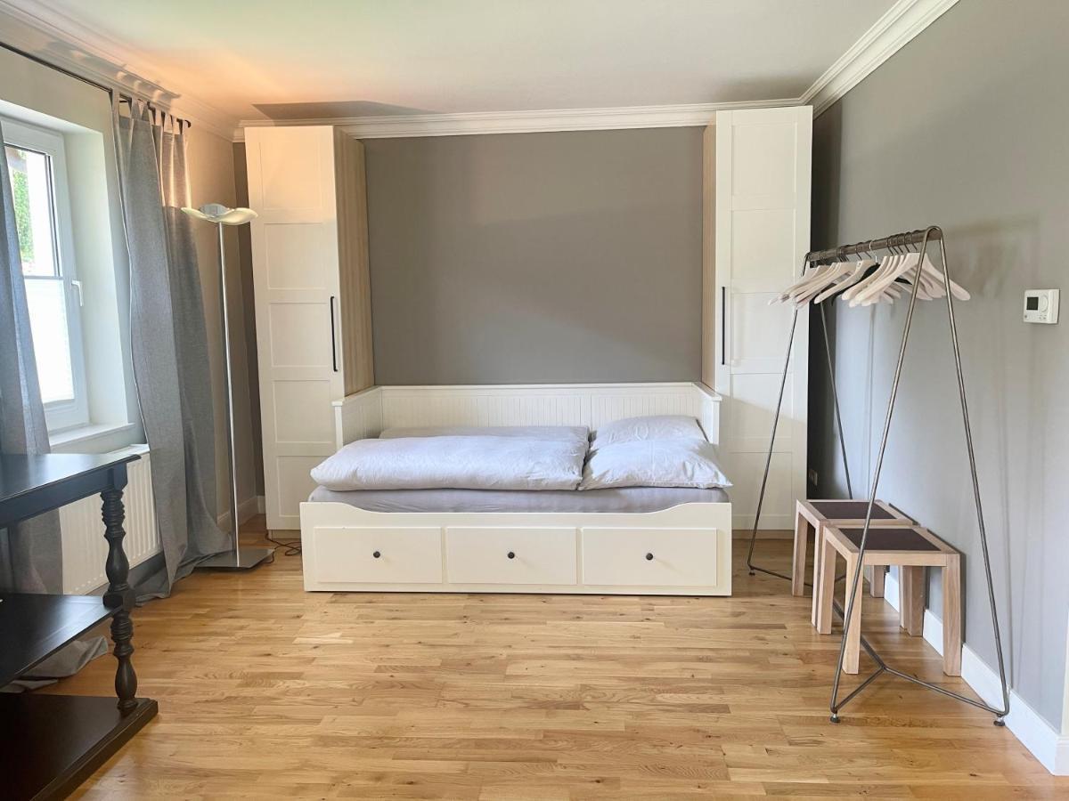 Landhaus Am Wald Mit Garten Mit 1 Schlafnische Und 1 Schlafzimmer Aurich Luaran gambar